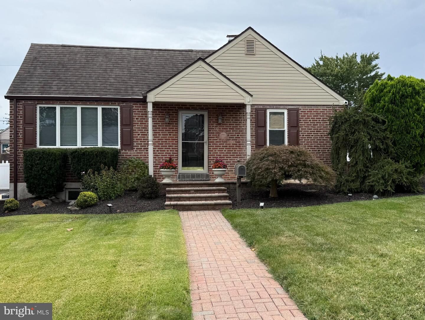 Property Photo:  29 Pleasant Road  PA 19008 