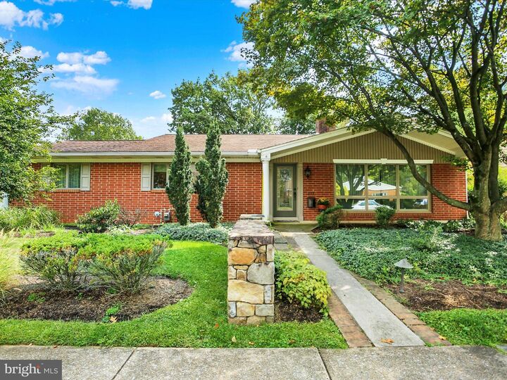 312 Maple Avenue  Hershey PA 17033 photo