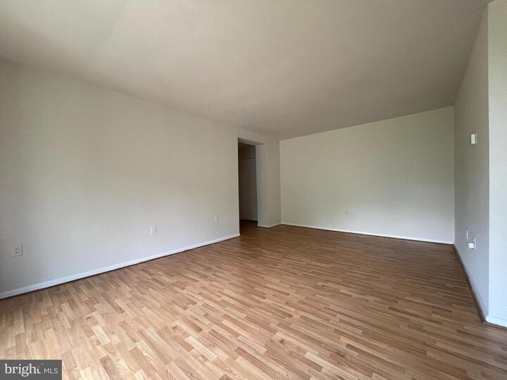 Property Photo:  4410 Briarwood Court N 47  VA 22003 