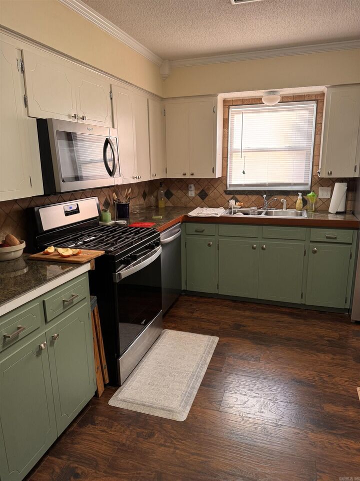 Property Photo: 416 Marion Street AR 72015