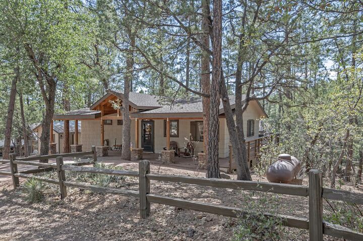 Property Photo: 6803 W Ute Trail AZ 85544