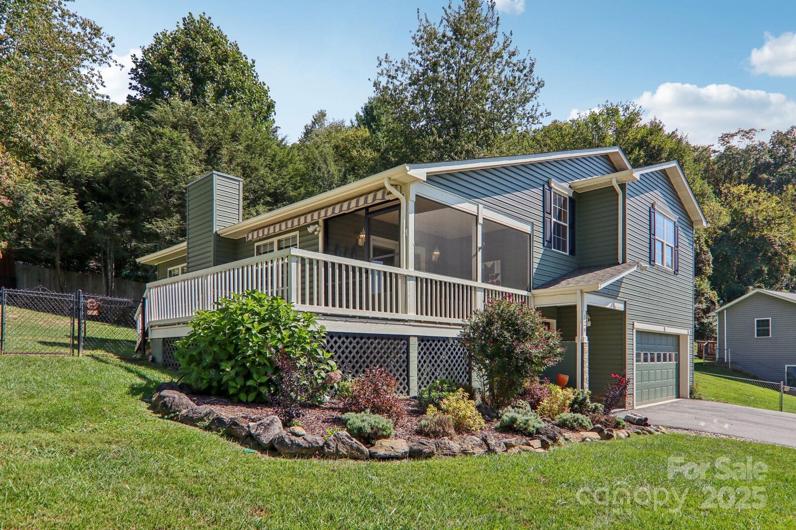 Property Photo:  126 Pasco Loop  NC 28785 