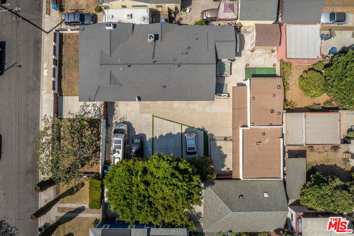 Property Photo:  519 Elm Ave  CA 90301 