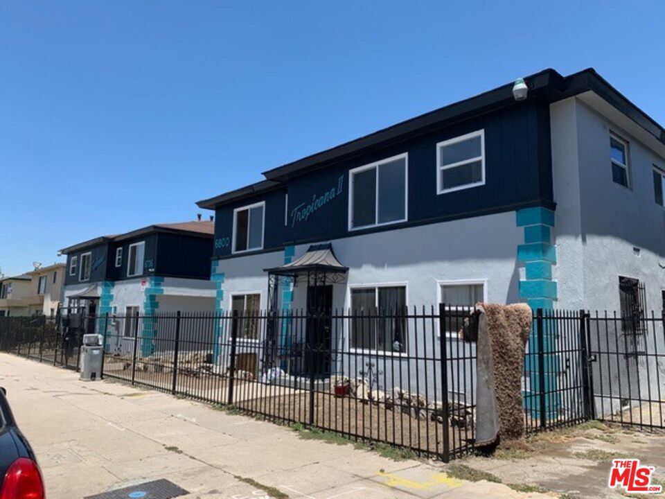 Property Photo:  6800 West Blvd  CA 90043 
