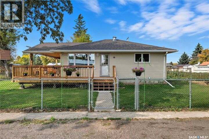 Property Photo: 16 Walsh Street SK S0G 4A0
