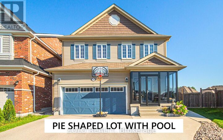 Property Photo:  504 Halo Street  ON L1H 7K4 