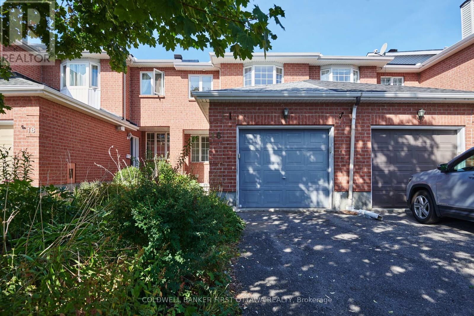 Property Photo:  16 Angus Drive  ON K2L 4E6 