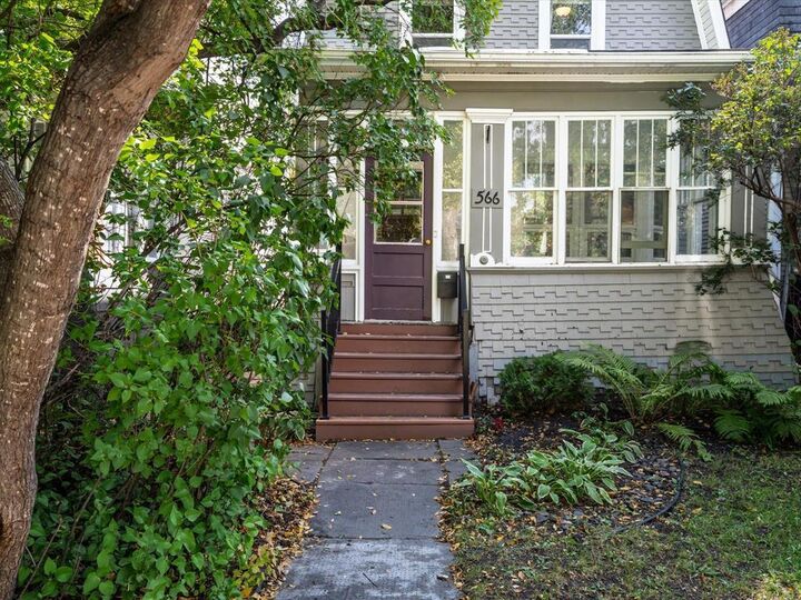Property Photo:  566 Beresford Avenue  MB R3L 1J7 