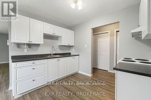 Property Photo:  65 Queen Street  ON K0C 1H0 