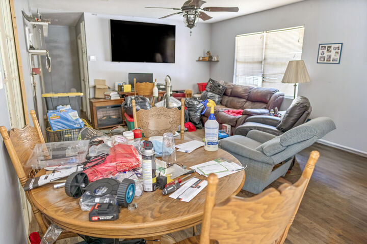 Property Photo:  214 Pine Street  FL 32548 