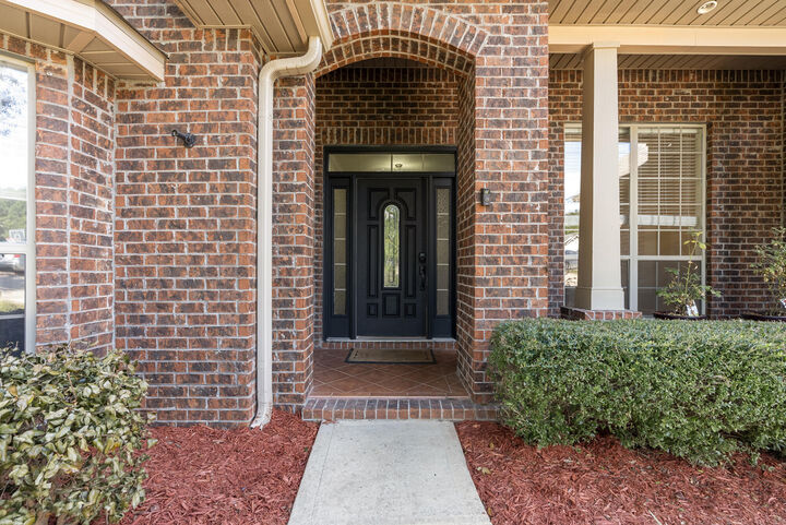 Property Photo: 517 Pheasant Trail FL 32536