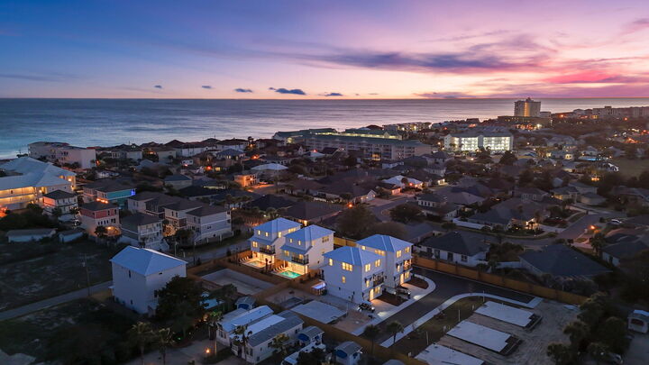 Property Photo:  12 N Payne Street  FL 32550 