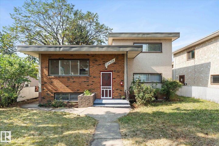 11434 125 Street NW  Edmonton AB T5M 0M9 photo