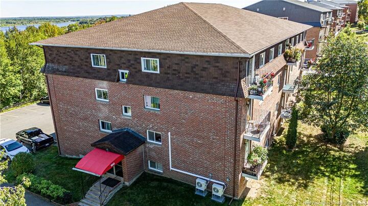 Photo de la propriété:  109 Biggs Street 4  NB E3B 6H8 