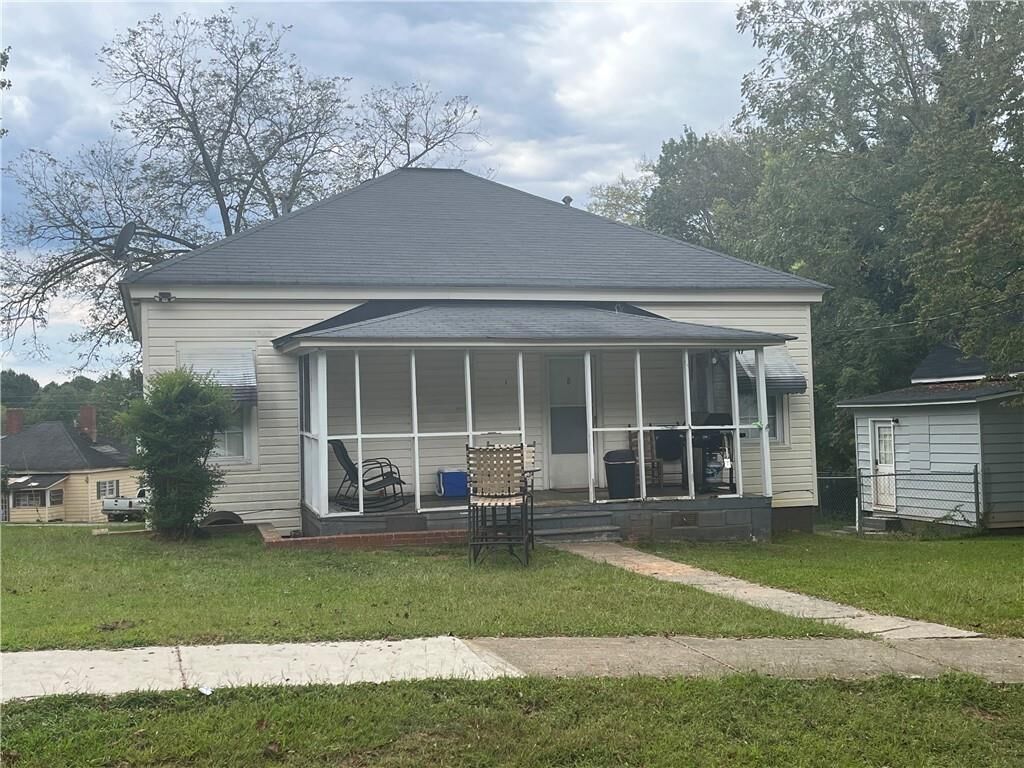 Property Photo:  8 Elm Street  GA 30014 