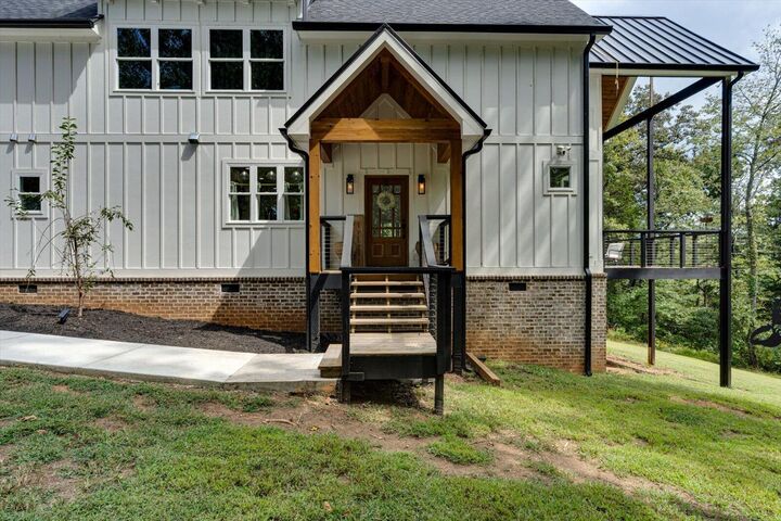 Property Photo:  250 Riverview Drive  TN 37347 