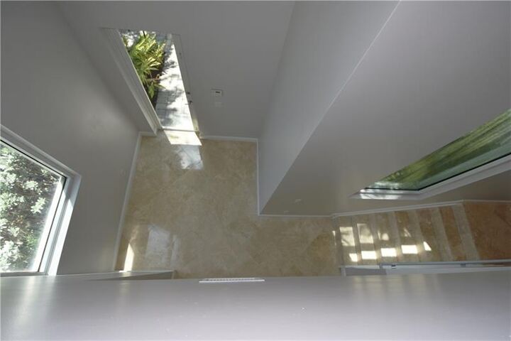 Property Photo:  783 NE 4th Ave  FL 33304 