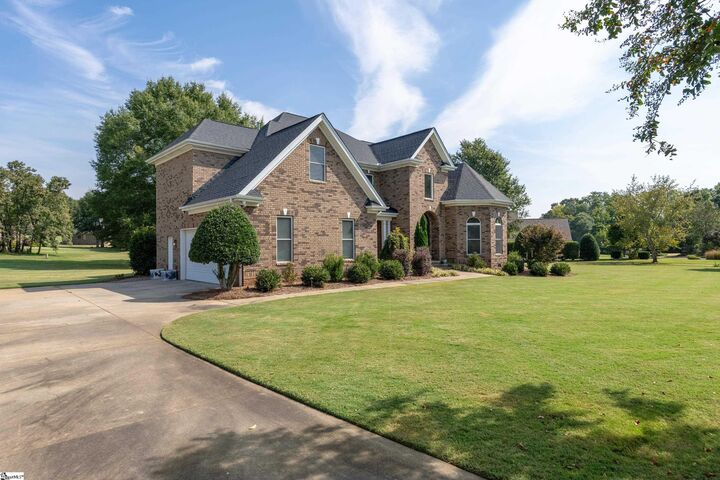 Property Photo: 654 Driftwood Drive SC 29651