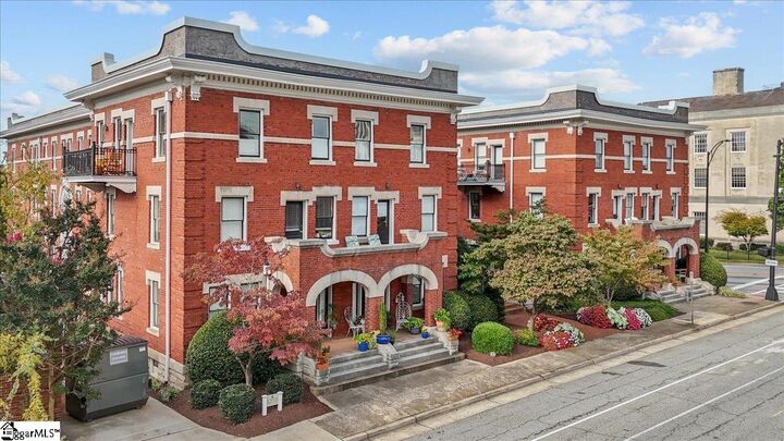 Property Photo:  400 E Washington Street Unit 27  SC 29601 