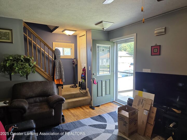 Property Photo:  1417 N Jenison Avenue  MI 48915 