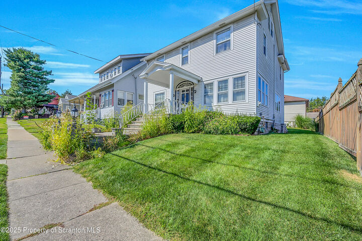 Property Photo: 827 N Rebecca Avenue PA 18504
