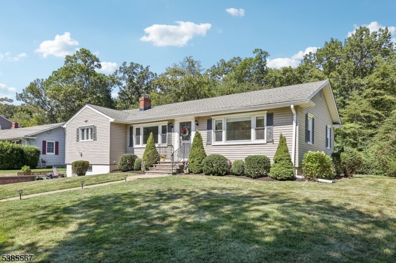 Property Photo:  26 Birch Hill Dr  NJ 07981 