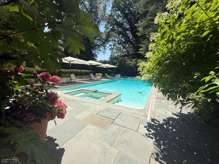 Property Photo: 21 Hardwell Rd NJ 07078