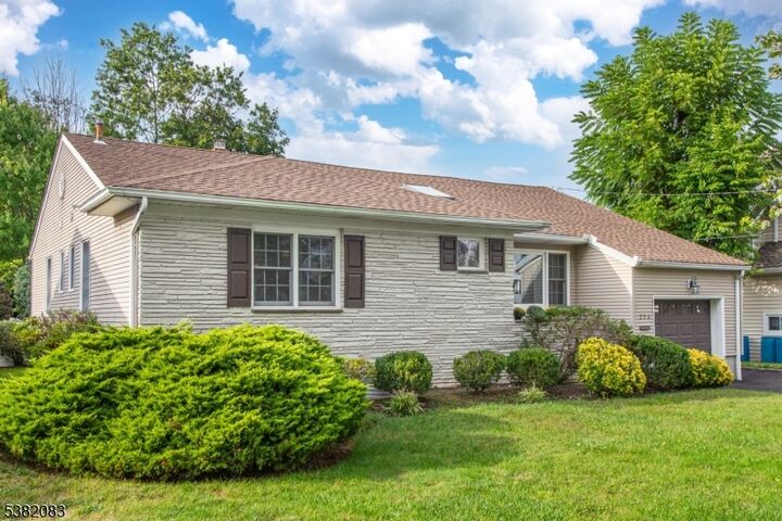Property Photo:  296 Northview Ter  NJ 07081 