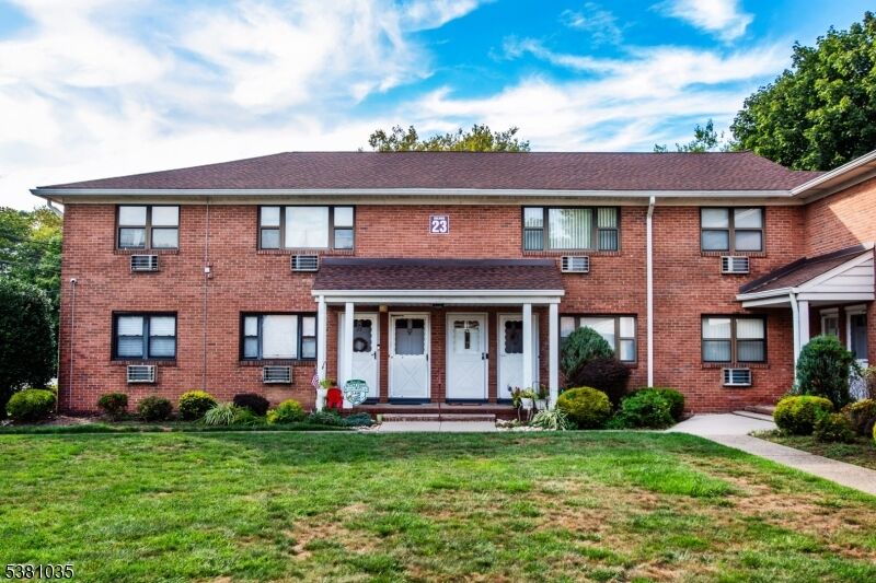 Property Photo:  23 B Colonial Dr 23B  NJ 07424 