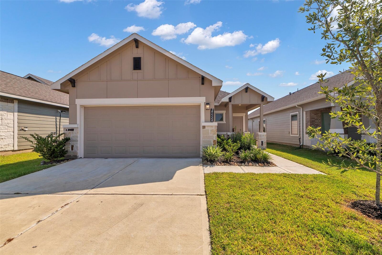 Property Photo:  25524 Prairie Clover Way  TX 77354 