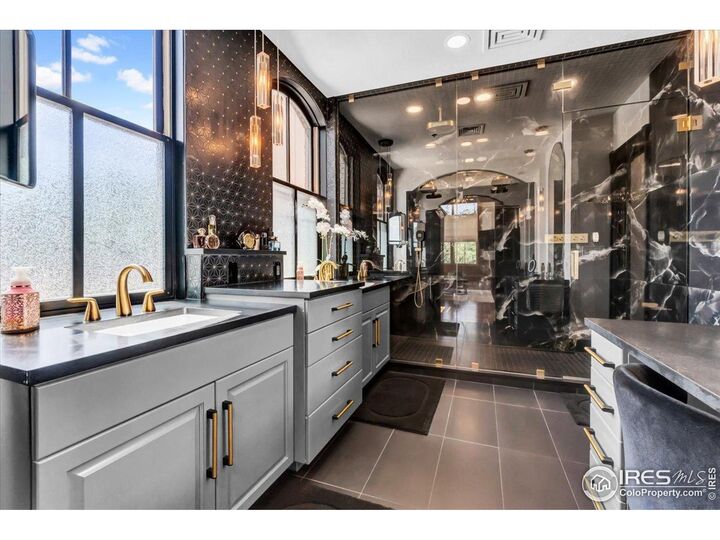 Property Photo: 401 W Mountain Ave 301 CO 80521