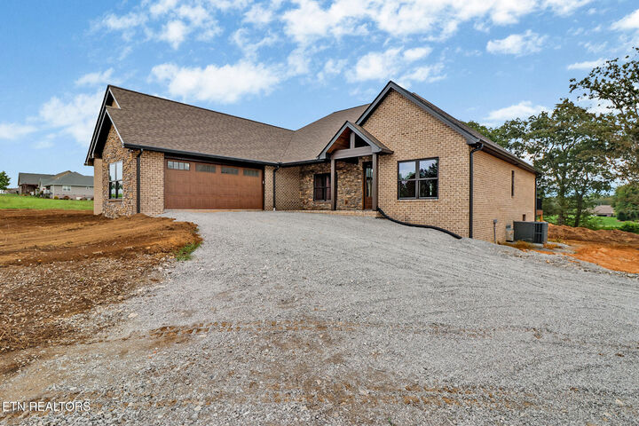 Property Photo:  5843 Dunbar Rd  TN 38572 