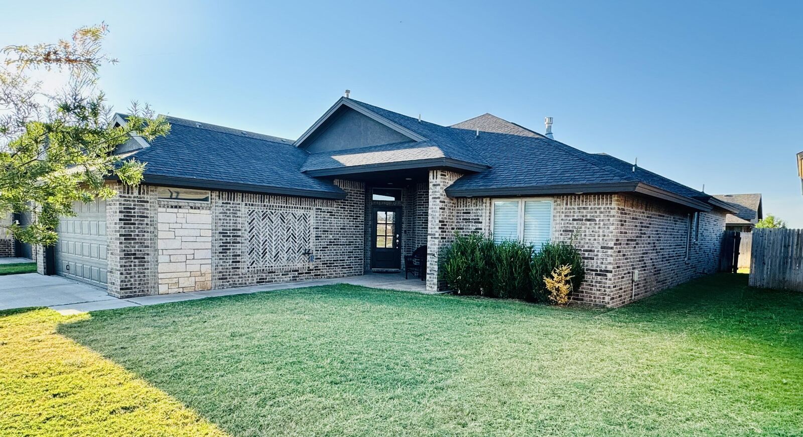Property Photo:  6961 22nd Place  TX 79407 