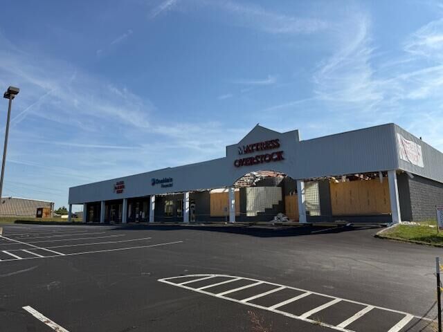 Property Photo: 81 Mall Road KY 42501
