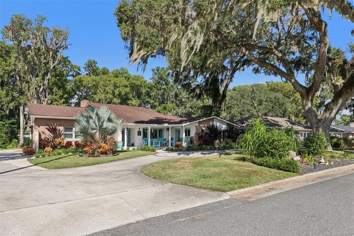 Property Photo:  1401 S 9th Street  FL 34748 