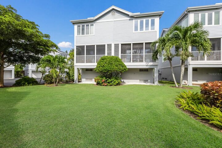 Property Photo:  847 Evergreen Way  FL 34228 