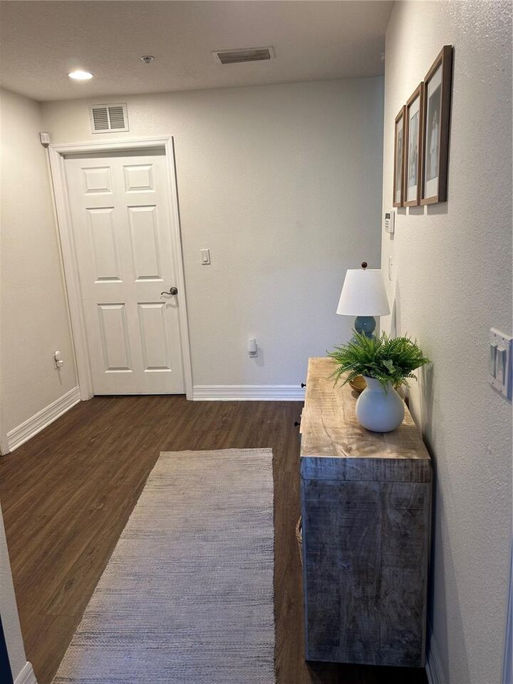 Property Photo:  4535 Bay Spring Court  FL 33611 