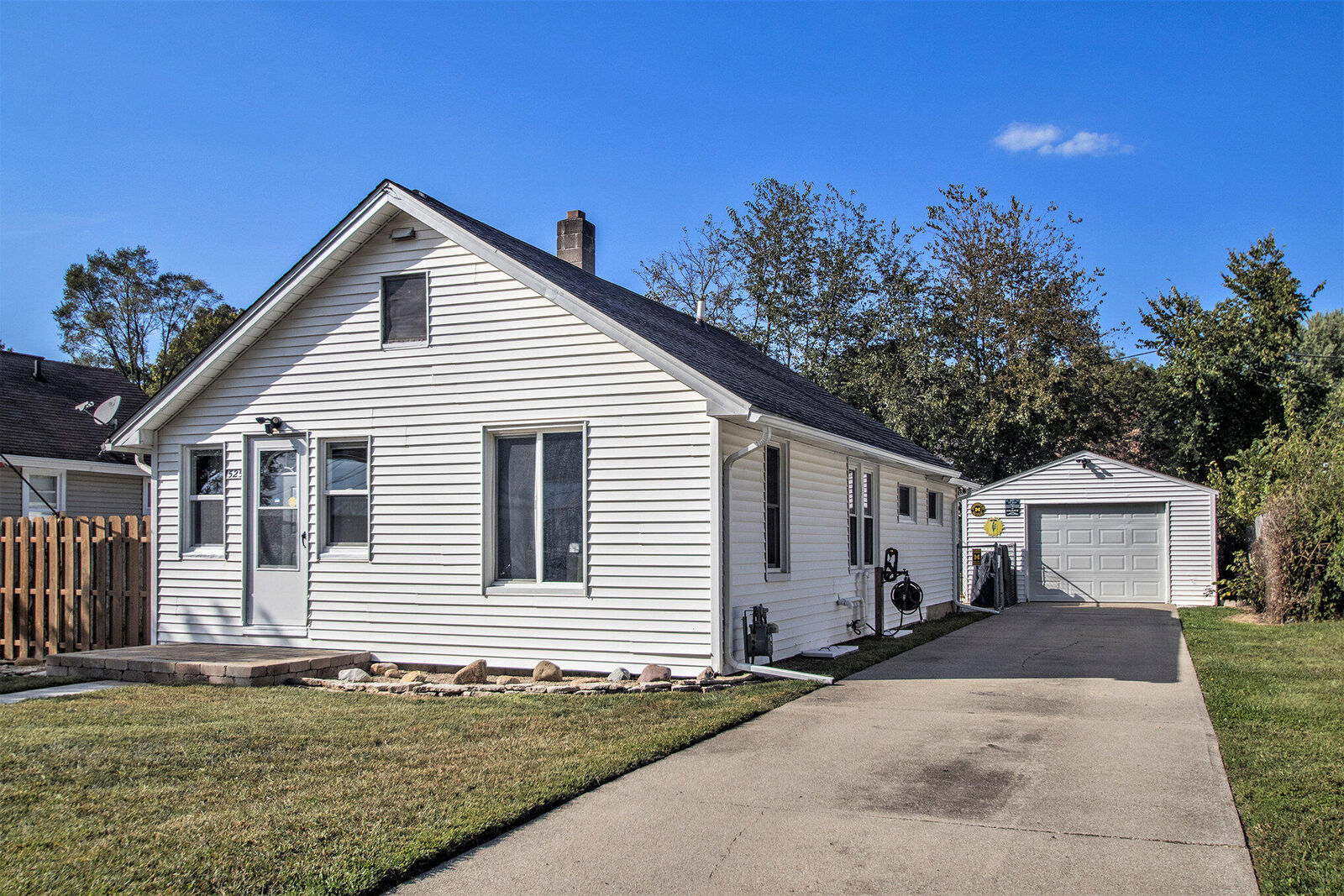 Property Photo: 1525 Huron Street MI 49120