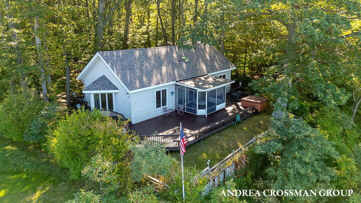 Property Photo:  2542 Lakeshore Drive  MI 49408 
