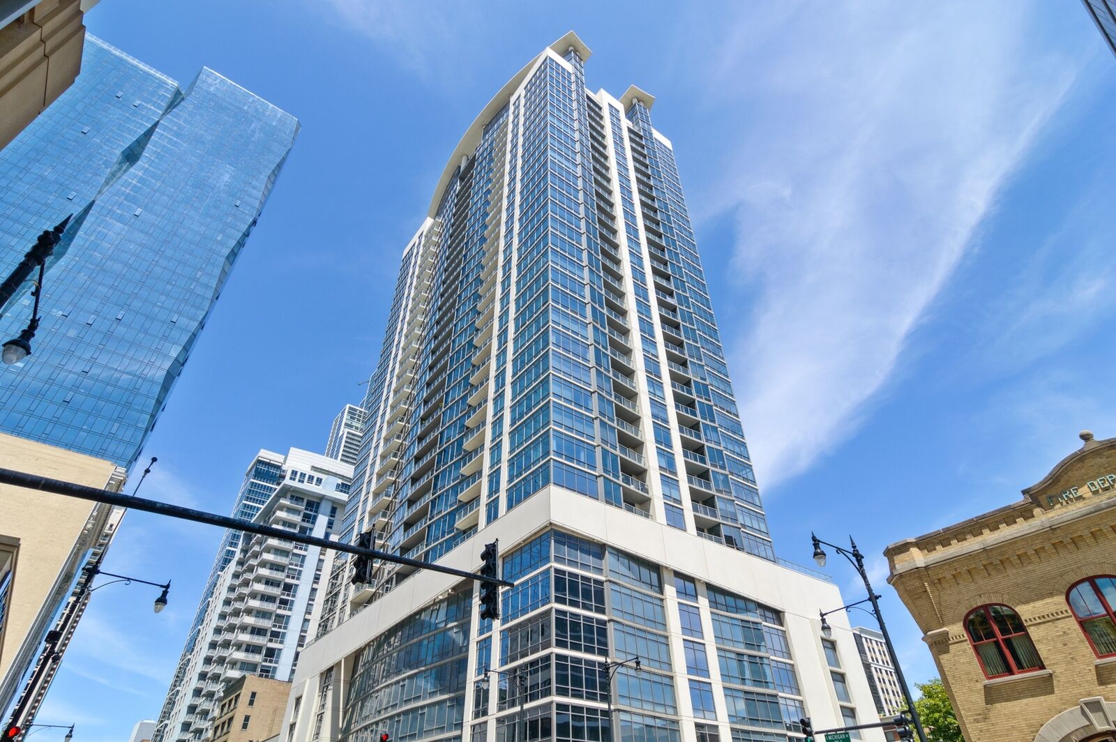 Property Photo: 100 E 14th Street 2604 IL 60605