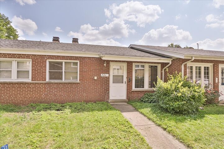 721 Dulles Road B  Des Plaines IL 60016 photo