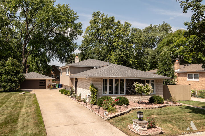 9108 Moody Avenue  Oak Lawn IL 60453 photo