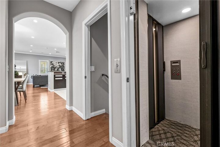 Property Photo:  480 S Los Robles Avenue 3  CA 91101 