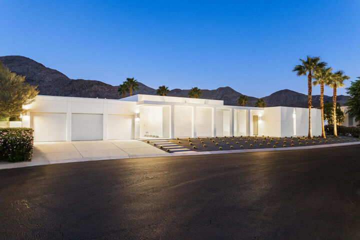 Property Photo: 3088 Linea Terrace CA 92264