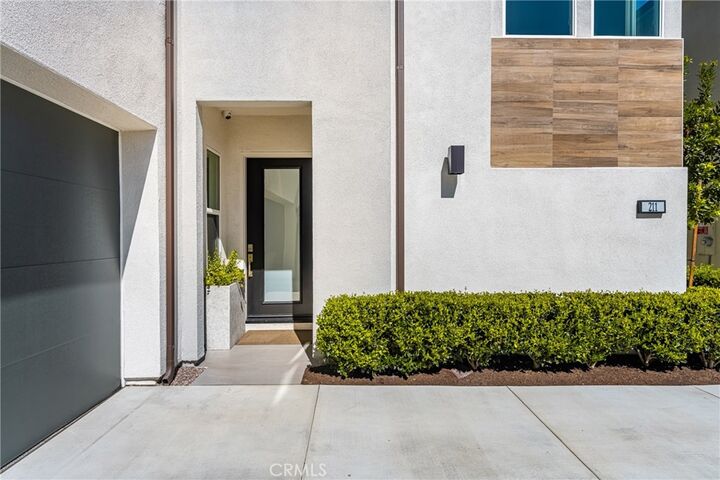 Property Photo: 211 Brackens CA 92630