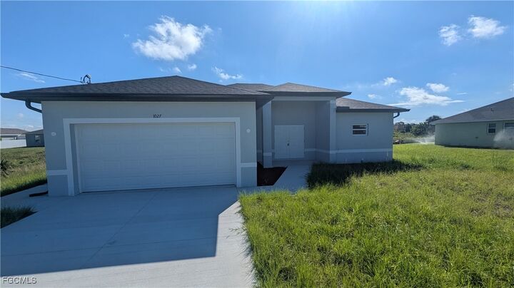 Property Photo: 1027 Eisenhower Boulevard FL 33974