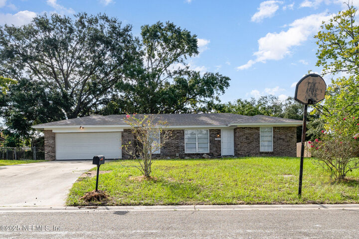 Property Photo:  2805 Stagecoach Drive  FL 32065 