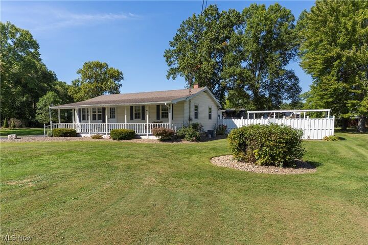 Property Photo:  1757 E County Line Road  OH 44440 