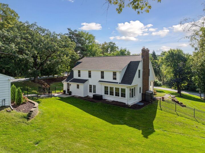Property Photo:  5350 Saint Albans Bay Road  MN 55331 