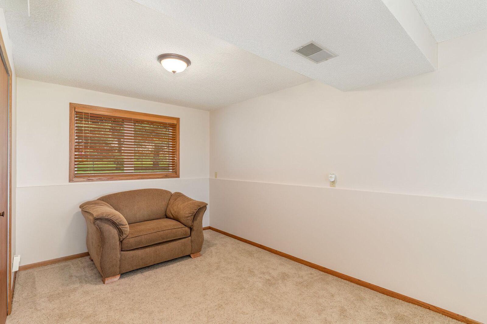 Property Photo:  23550 Main Street  MN 55031 